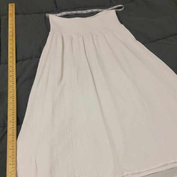 GAP Maxi Smocked Skirt in Rayon EUC - Picture 6 of 7